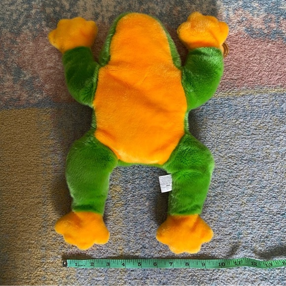 Smoochie the Frog Ty Plush Beanie Buddy - Picture 7 of 7